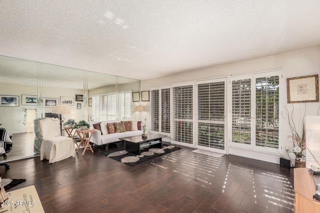 6118 N 12TH Place 2, Phoenix, AZ 85014