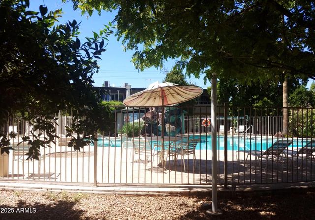 6118 N 12TH Place 2, Phoenix, AZ 85014