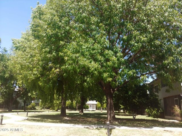 6118 N 12TH Place 2, Phoenix, AZ 85014