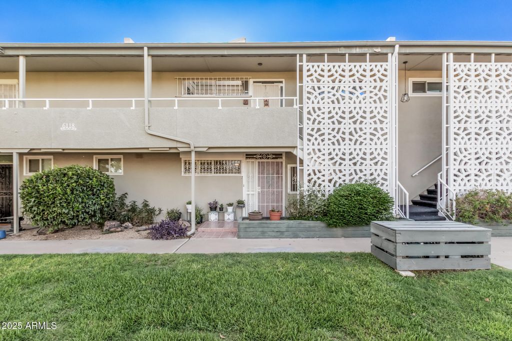 6118 N 12TH Place 2, Phoenix, AZ 85014