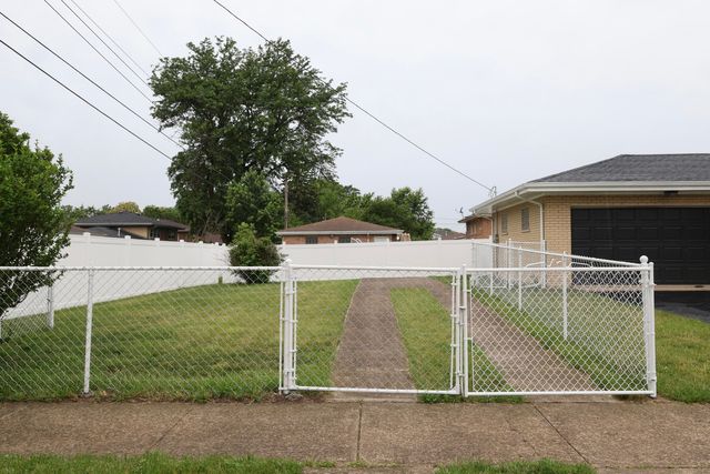 16644 Maple Street, South Holland, IL 60473