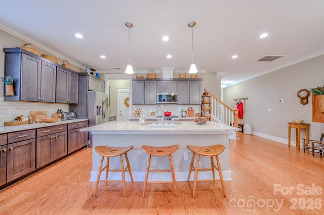 560 Sweet Birch Park Lane, Black Mountain, NC 28711