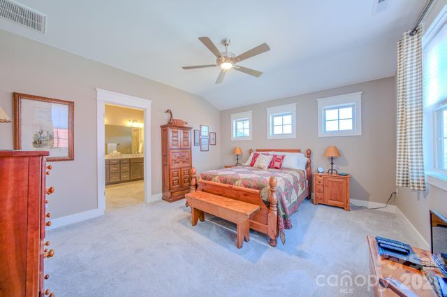 560 Sweet Birch Park Lane, Black Mountain, NC 28711