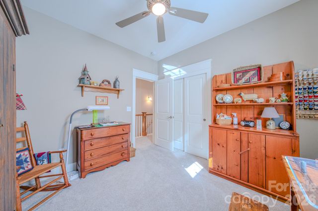 560 Sweet Birch Park Lane, Black Mountain, NC 28711