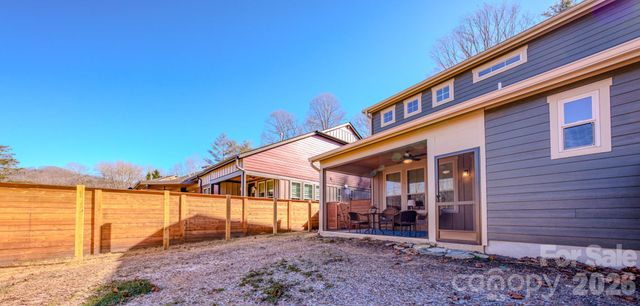560 Sweet Birch Park Lane, Black Mountain, NC 28711