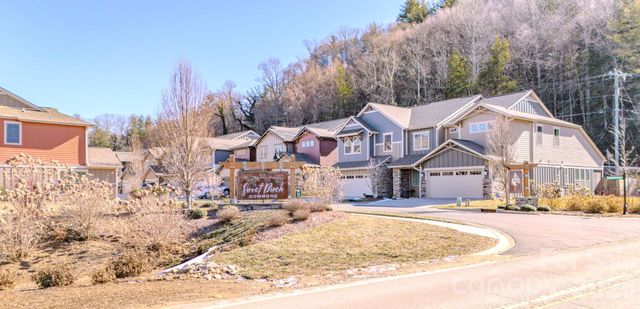 560 Sweet Birch Park Lane, Black Mountain, NC 28711