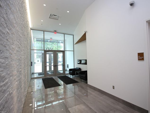 350 N Main Street, Royal Oak, MI 48067