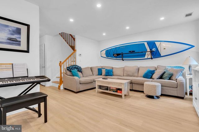 205 IRIS WAY, Brick, NJ 08724
