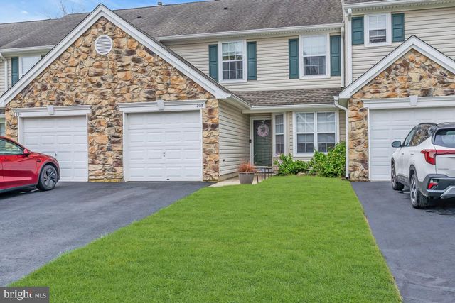 205 IRIS WAY, Brick, NJ 08724