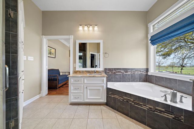 32540 Courtney, Navasota, TX 77868