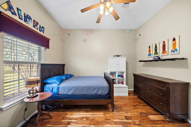 32540 Courtney, Navasota, TX 77868