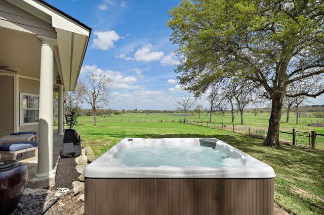 32540 Courtney, Navasota, TX 77868