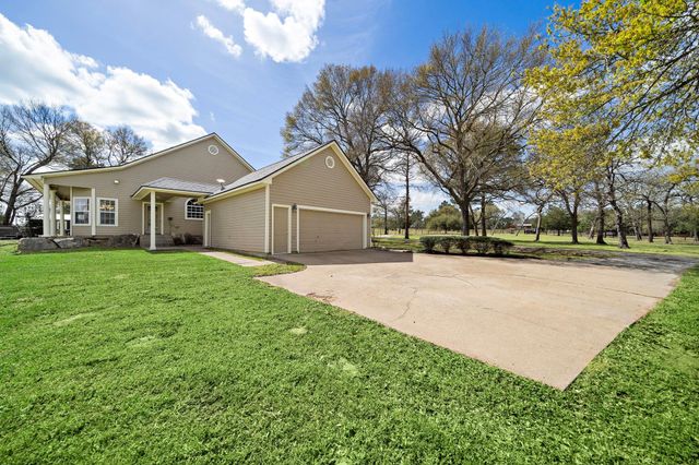 32540 Courtney, Navasota, TX 77868