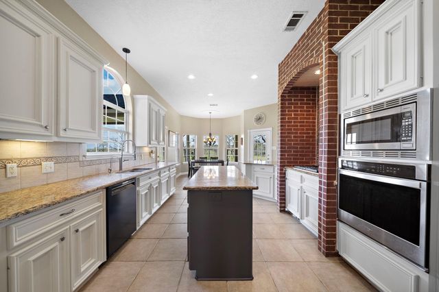 32540 Courtney, Navasota, TX 77868