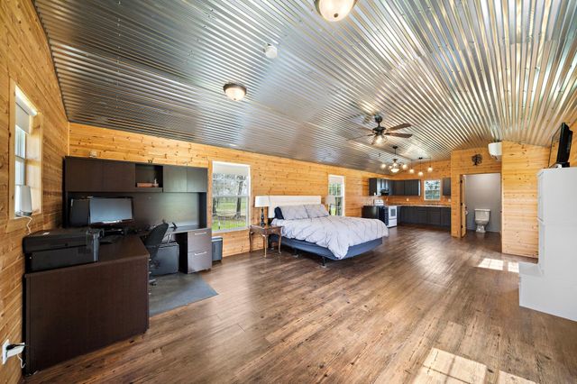 32540 Courtney, Navasota, TX 77868