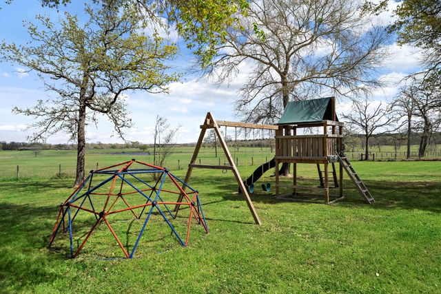 32540 Courtney, Navasota, TX 77868