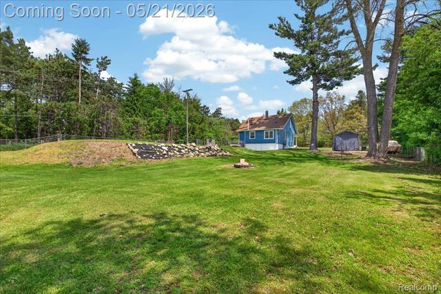 841 Sands Road, Brandon Charter Township, MI 48462
