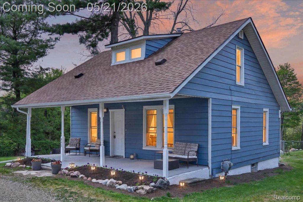 841 Sands Road, Brandon Charter Township, MI 48462