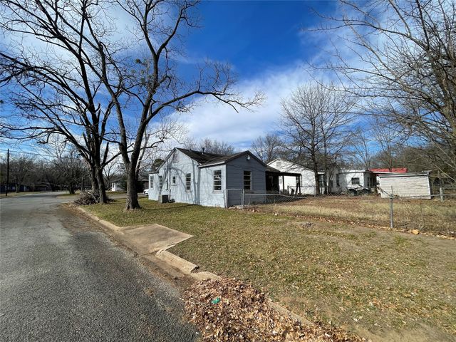 1061 19th Street SE, Paris, TX 75460