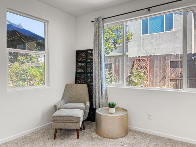 1009 El Molino Avenue, Clovis, CA 93619