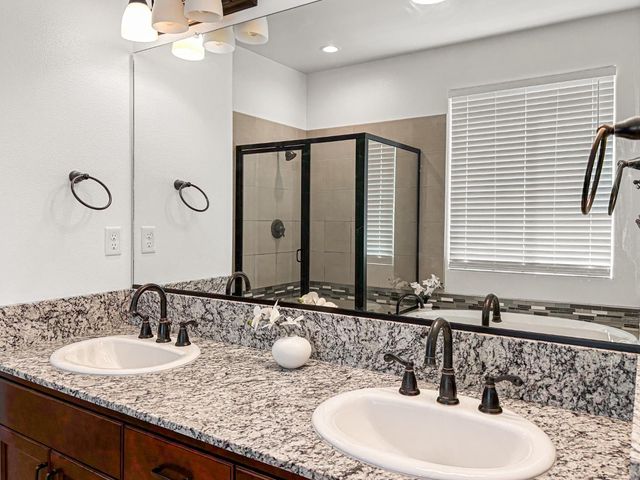 1009 El Molino Avenue, Clovis, CA 93619