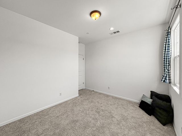 1009 El Molino Avenue, Clovis, CA 93619