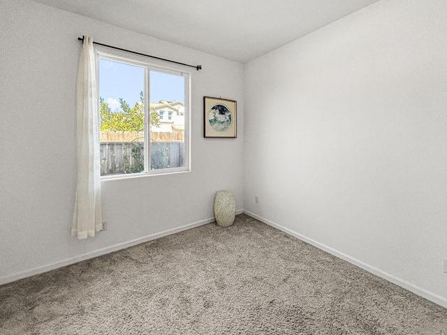 1009 El Molino Avenue, Clovis, CA 93619