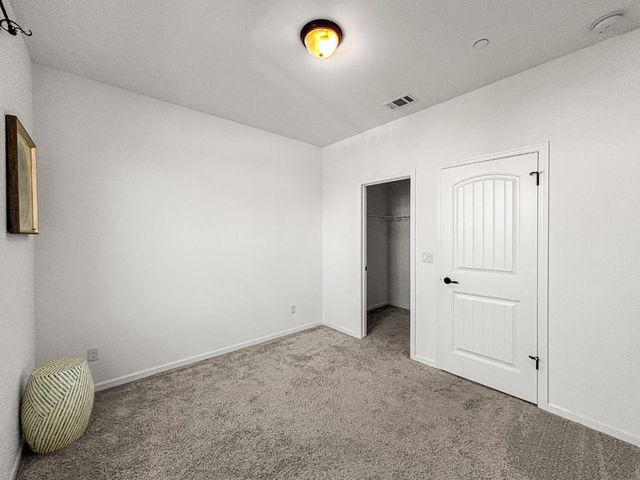 1009 El Molino Avenue, Clovis, CA 93619