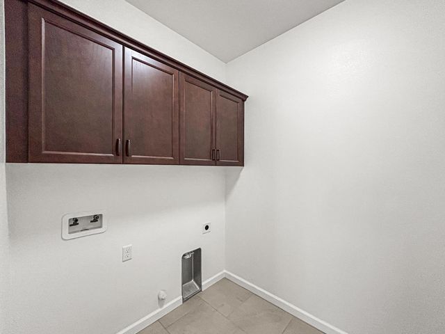 1009 El Molino Avenue, Clovis, CA 93619