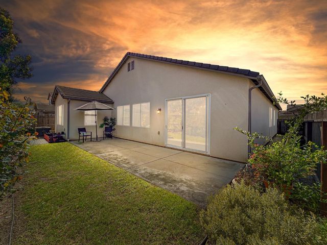 1009 El Molino Avenue, Clovis, CA 93619