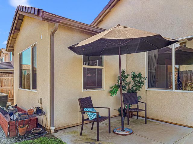 1009 El Molino Avenue, Clovis, CA 93619