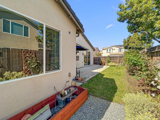 1009 El Molino Avenue, Clovis, CA 93619