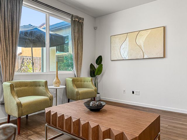 1009 El Molino Avenue, Clovis, CA 93619