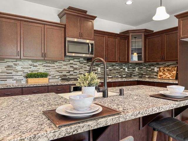 1009 El Molino Avenue, Clovis, CA 93619