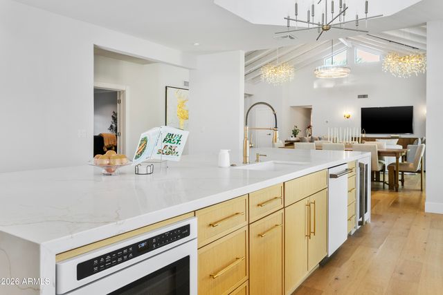 10111 E Cholla Street, Scottsdale, AZ 85260