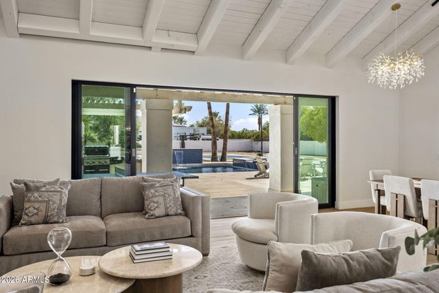 10111 E Cholla Street, Scottsdale, AZ 85260
