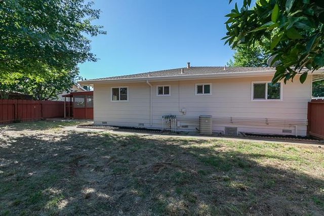 557 Ohlson, Yuba City, CA 95991