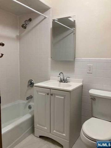 127 E Columbia Avenue A3, Palisades Park, NJ 07650