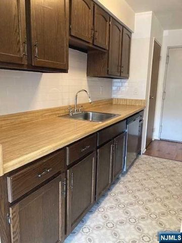 127 E Columbia Avenue A3, Palisades Park, NJ 07650