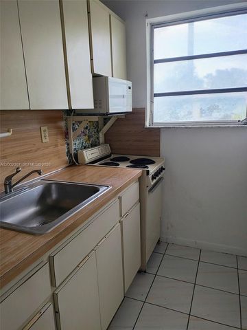 525 SW 56th Ave 525, Miami, FL 33134