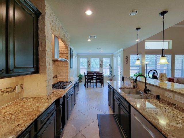 715 Charleston Heights Lane, Sugar Land, TX 77479