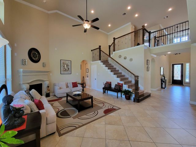 715 Charleston Heights Lane, Sugar Land, TX 77479