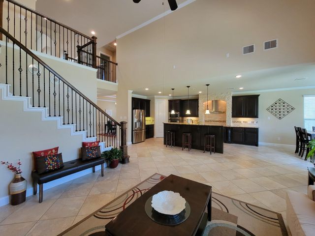 715 Charleston Heights Lane, Sugar Land, TX 77479