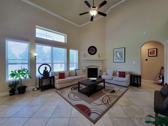 715 Charleston Heights Lane, Sugar Land, TX 77479