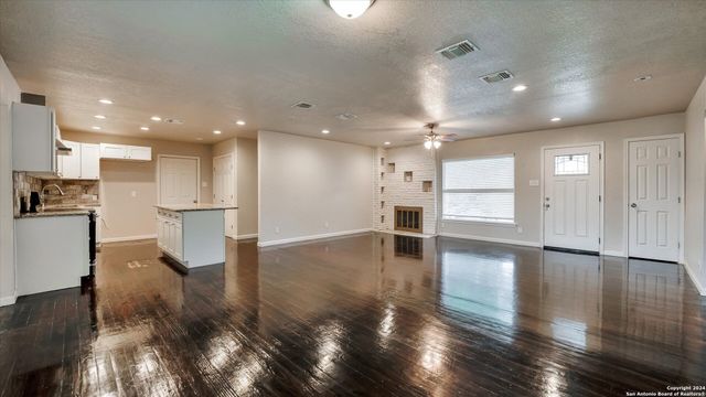 156 rilla vista, San Antonio, TX 78216