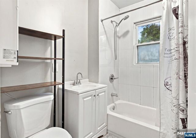 27 Philip Place, Irvington, NJ 07111