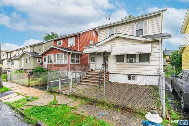 27 Philip Place, Irvington, NJ 07111