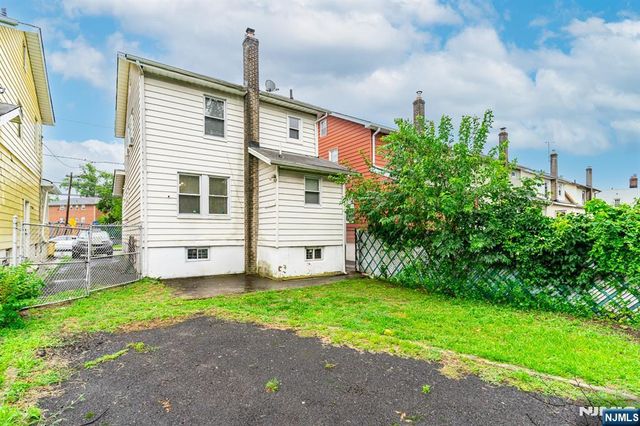 27 Philip Place, Irvington, NJ 07111