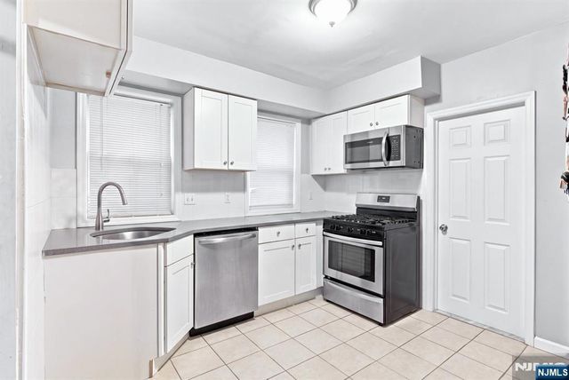 27 Philip Place, Irvington, NJ 07111