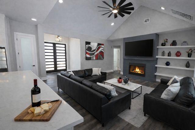 328 Brandon Way, Pottsboro, TX 75076